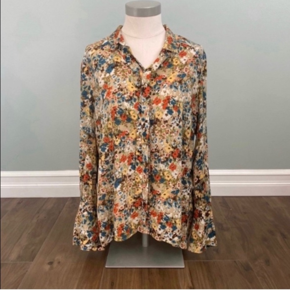 JJILL woven button front top - brown, beige, yellow, blue floral - size M